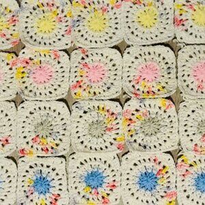 Lot of 20 4.5” SPECKLED Crochet STARBURST GRANNY SQUARES Afghan DIY